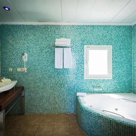 Hotell Sirenis Club Siesta 4*