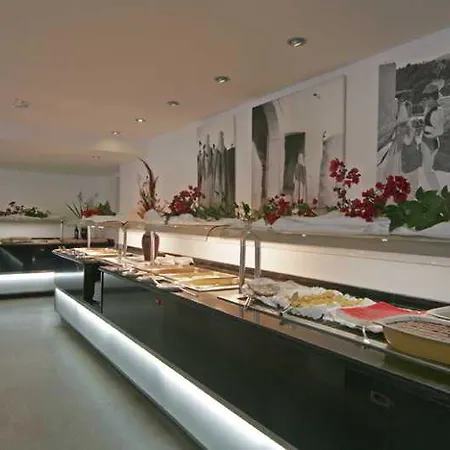 Sirenis Club Siesta Otel 4*