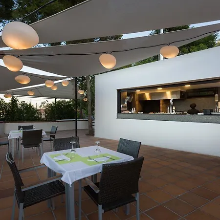 Otel Sirenis Club Siesta 4*
