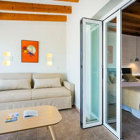 Sirenis Club Siesta Otel 4*
