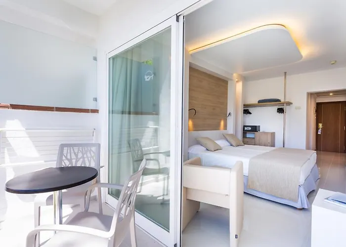 Sirenis Club Siesta Hotel