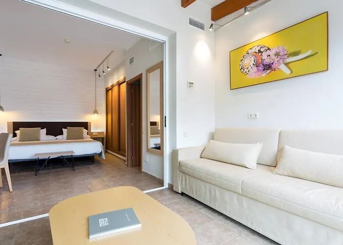 Sirenis Club Siesta 4* Santa Eularia des Riu